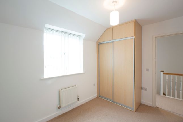 Town house to rent in Stag Lane, Berkhamsted