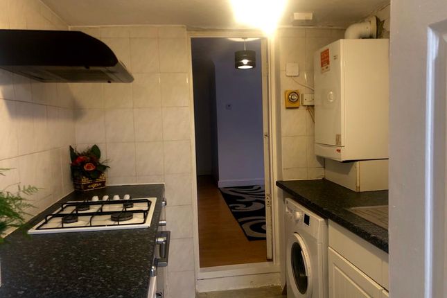 Thumbnail Maisonette to rent in Netley Road, Ilford