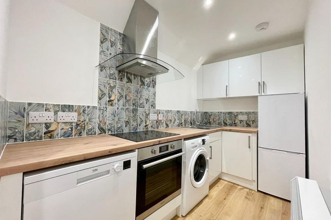 Flat 1, 83 West Street, Farnham photo 2