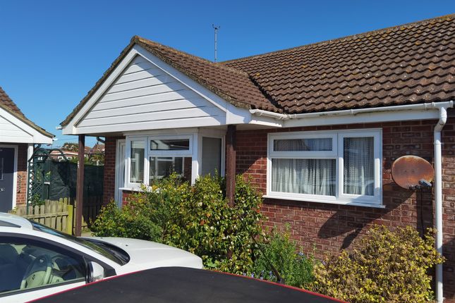 29, Coastline Village, Norwich photo 2