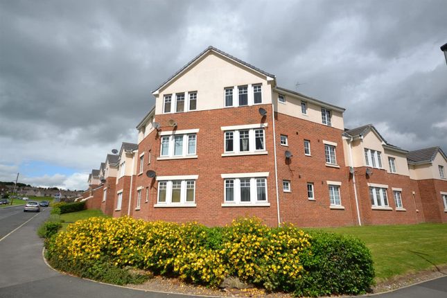 Flat to rent in St. Andrews Square, Lowland Road, Brandon, Durham