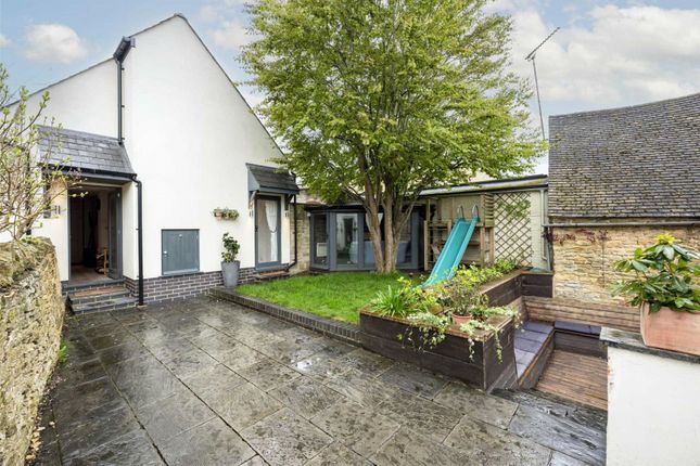 Terraced house for sale in Horsefair, Chipping Norton