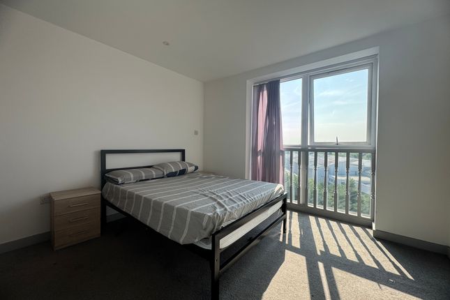 Flat 403, Brierley Hill photo 4