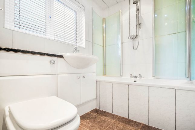 13, Leven Drive, Hurlford photo 4