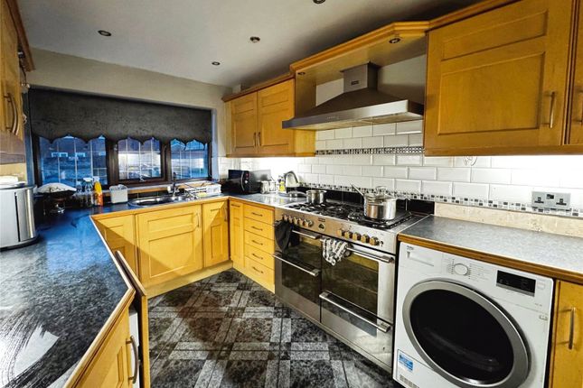 55, Turnberry, Lancashire photo 3