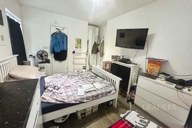 Room E, 1, Cowper Street, Bedfordshire photo 2