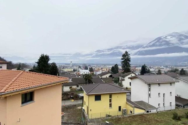 Thumbnail Apartment for sale in 6593, Cadenazzo, Switzerland