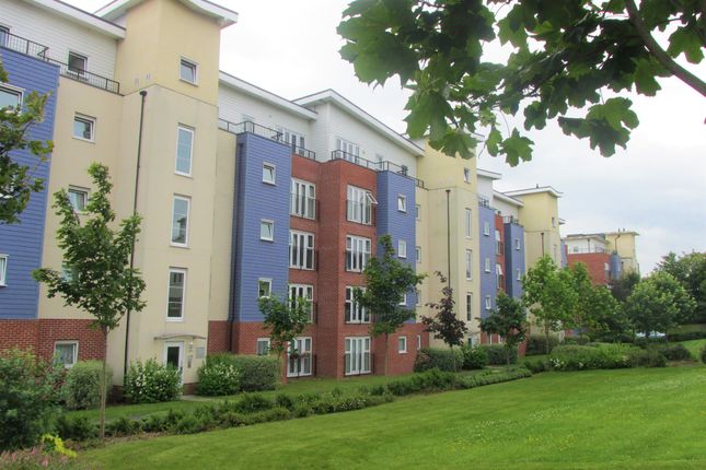 Flat to rent in Alexander Square, Eastleigh, Hampshire