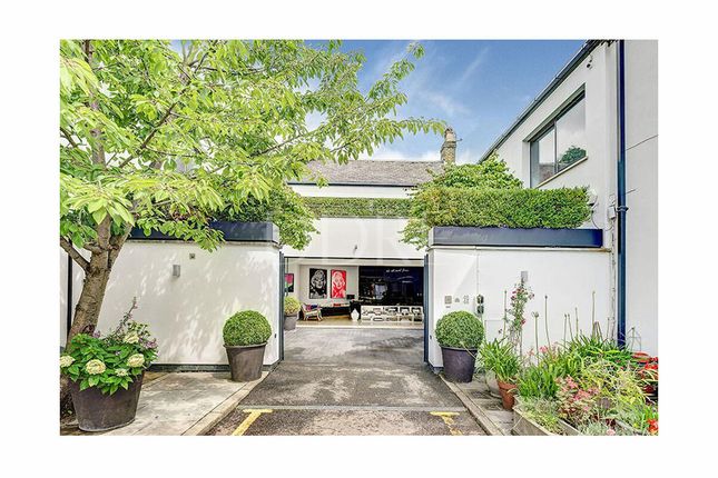 Thumbnail Detached house for sale in Kelso Place, London
