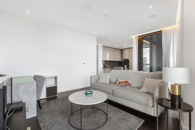 71, Madeira Tower, The Residence, Nine Elms photo 2