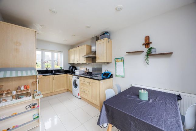 33, Nassau Drive, Crowborough photo 3