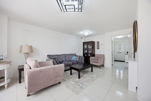 11, Fremantle Way, Hayes photo 4