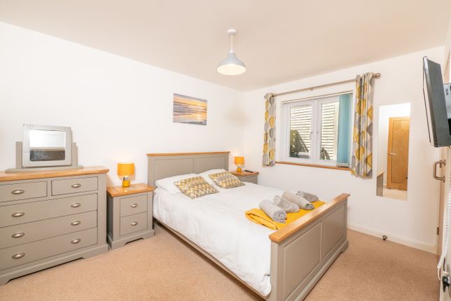 Flat for sale in Hawkers Court, Bude
