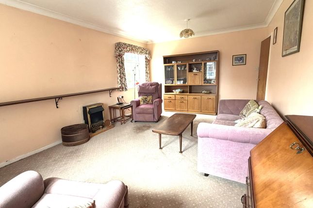 15, Harriers Green, Kidderminster photo 5