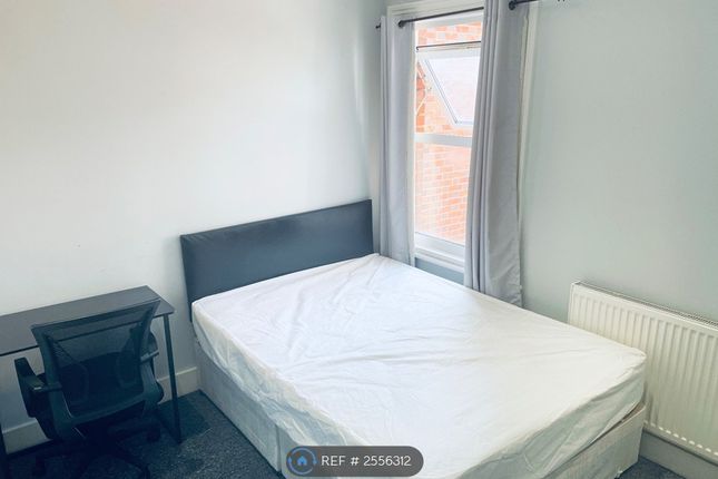 Modern Double Ensuite Room