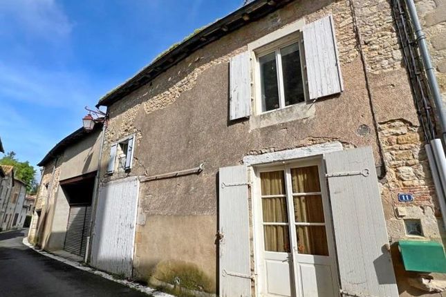 Town house for sale in Charroux, Poitou-Charentes, 86250, France