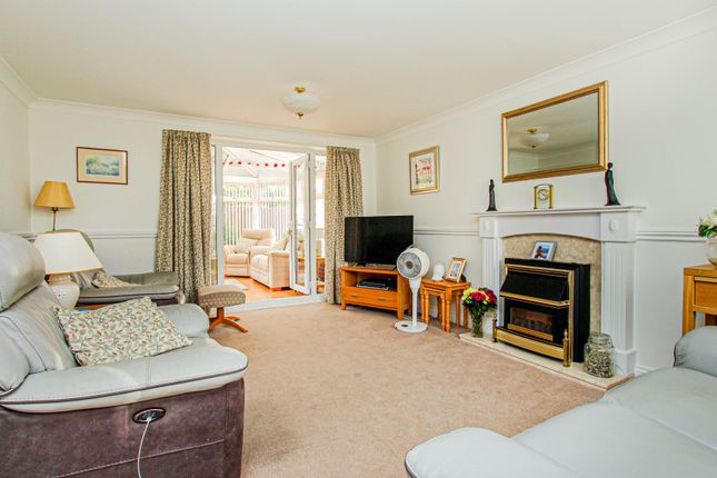 21, Cleburne Close, Wellingborough photo 4