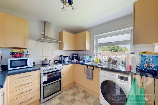 21 Hayling Court, Crawley photo 2