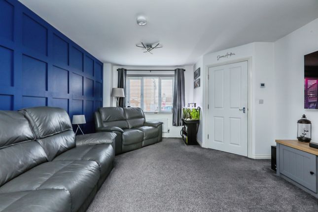 6, Almond Court, DONCASTER photo 4