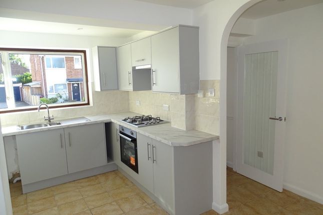 20, Maybury Close, Slough photo 4