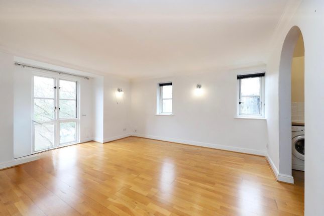 Flat 21, Waterford House, Thorney Mill Road, West Drayton photo 3