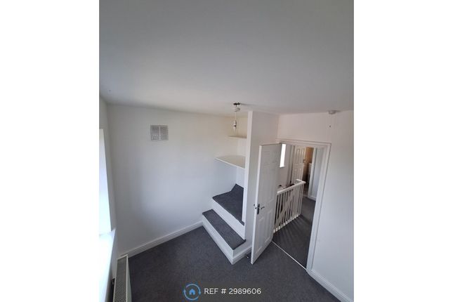 Blackthorne Close, Dudley photo 5