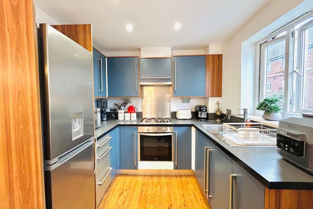 12 Chaise Meadow, Lymm photo 3