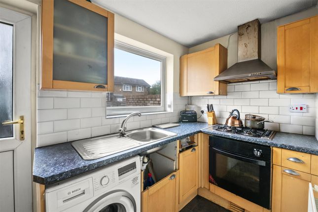 1C, Yew Avenue, West Drayton photo 2
