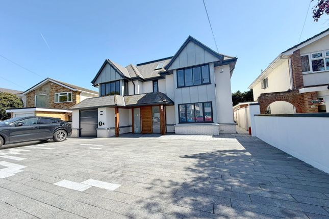 141 Shipwrights Drive, Thundersley, Essex photo 2