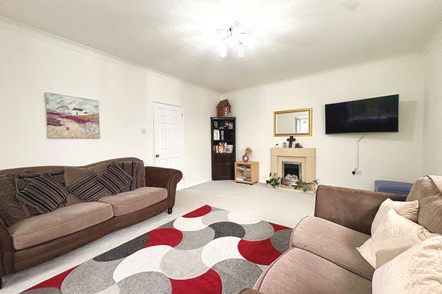 46, Bowhill, Kettering photo 4