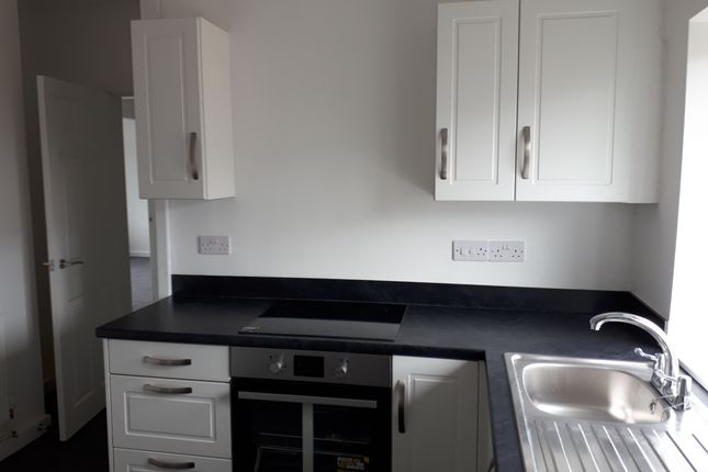 2-bed flat on 25, Longcroft Grove, Manchester, £1,000/mo