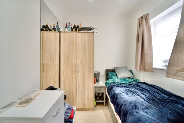 Ground Floor Bedroom (3)