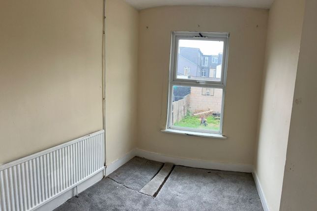73, Ivy Road, Luton photo 3