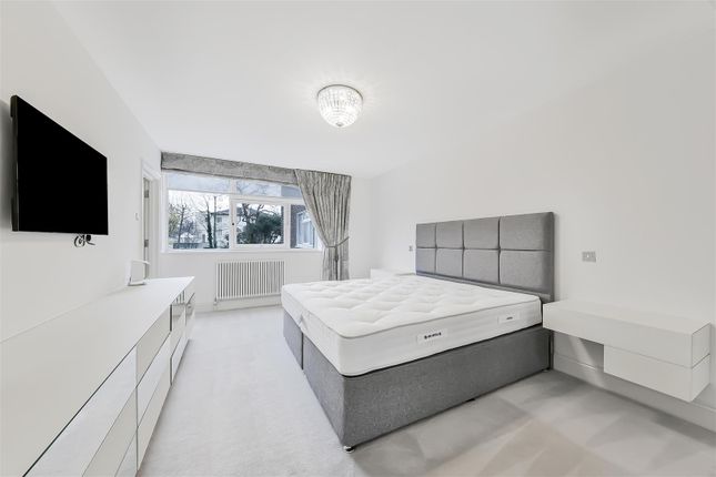 Flat to rent in Walsingham, St Johns Wood Park