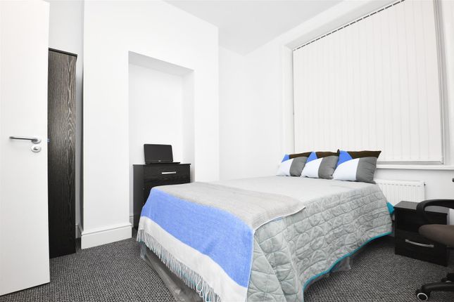 Room to rent in Towneley Street, Burnley