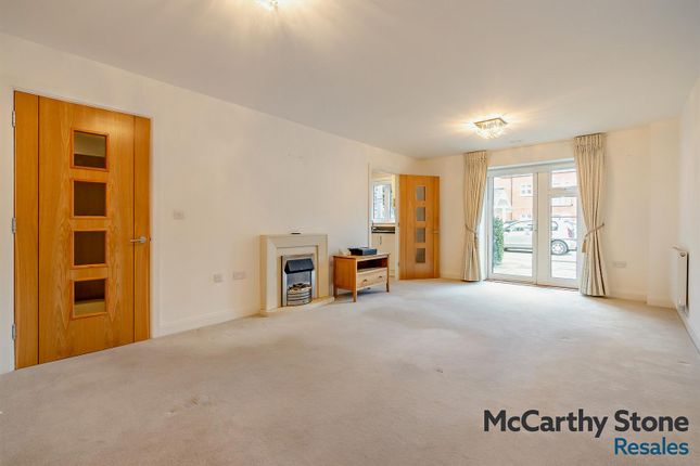 2 Mountbatten House, Hempstead Road, Hemel Hempstead photo 3