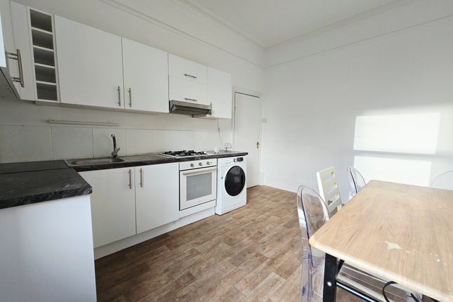 Hornsey Road, Holloway photo 3