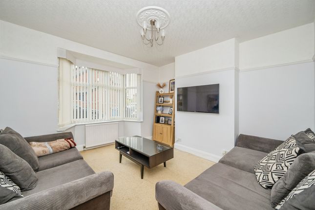 15, Mostyn Avenue, Derby photo 3