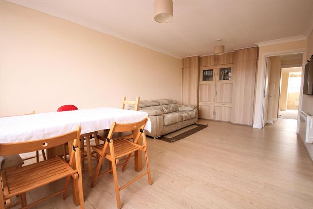 79, The Street, Ashtead photo 4