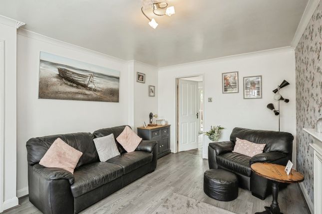 17, Wren Close, Leicester photo 4