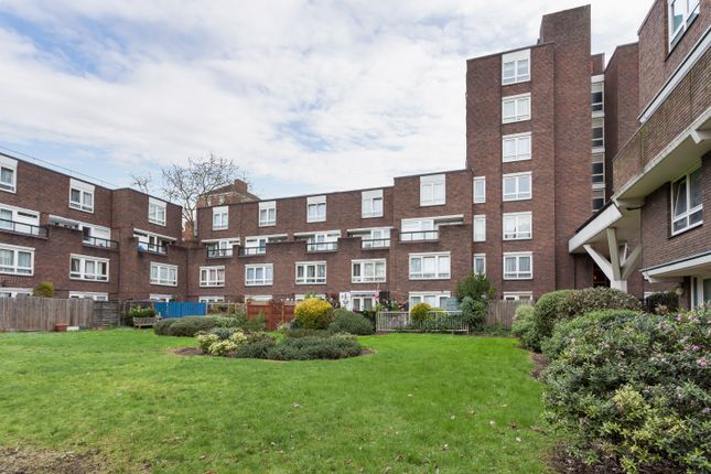 Thumbnail Flat for sale in Oakley Square, London