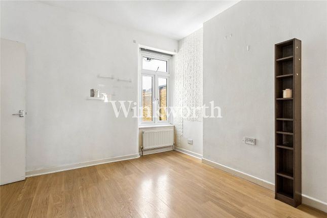Flat 1c,, Vicarage Mansions, London photo 4