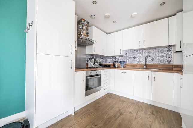 Apartment Goldcrest House Kingston Close, Maidenhead photo 4