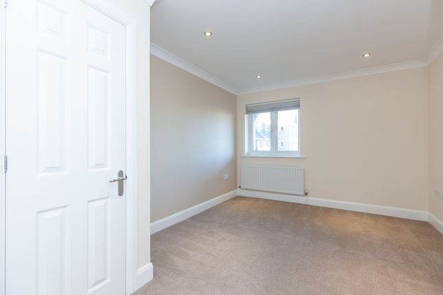 Flat for sale in Frenchay Road, Oxford
