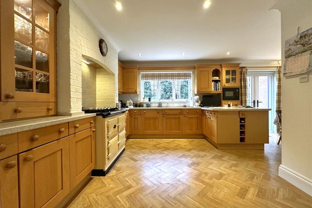 Chantry Lodge,12, Glebe Park, Newark photo 4