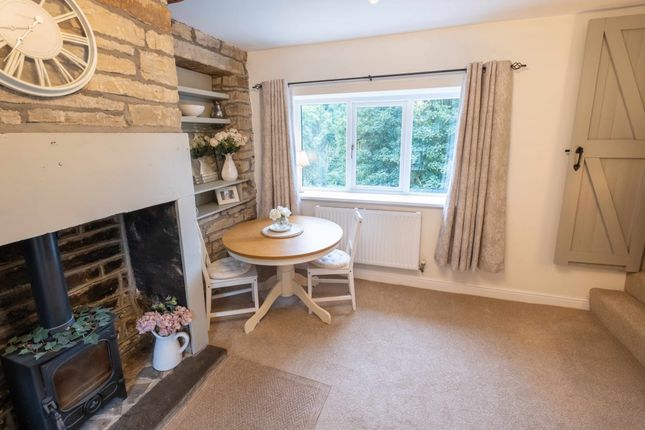 24 Hollins Row, Slaithwaite, Huddersfield photo 3