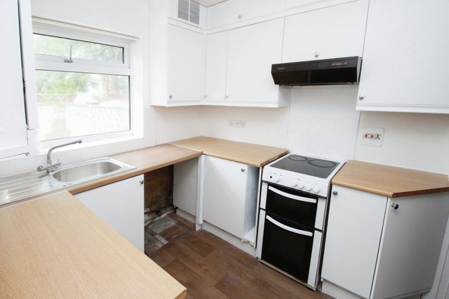 Terraced house to rent in Pilgrims Close, Worthing