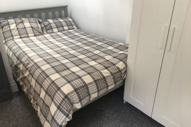 Downstairs Back Bed