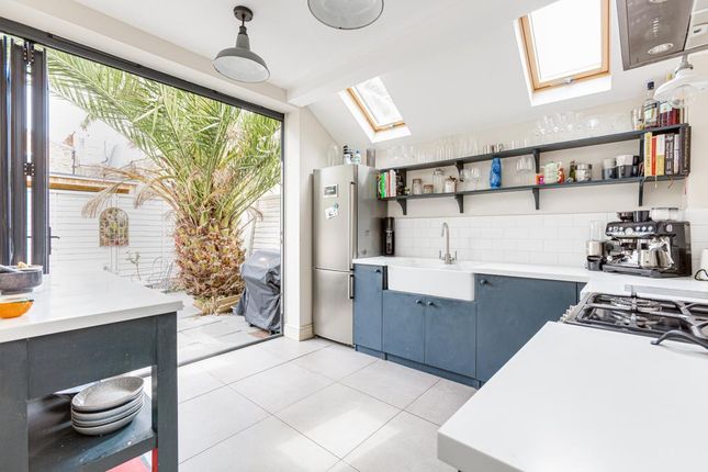 Flat for sale in Althea Street, Fulham