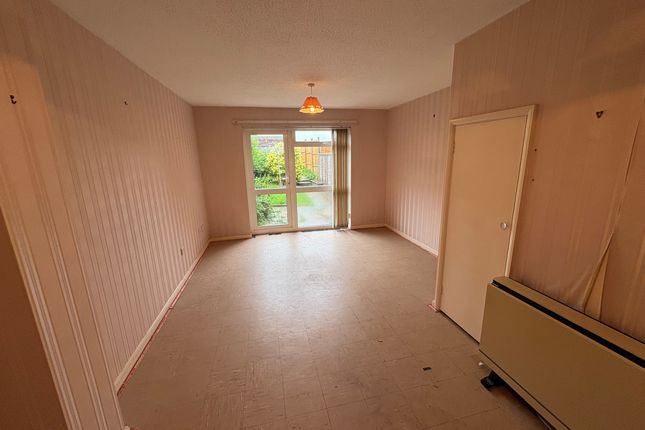 196 Lower Fairmead Road, Yeovil photo 2